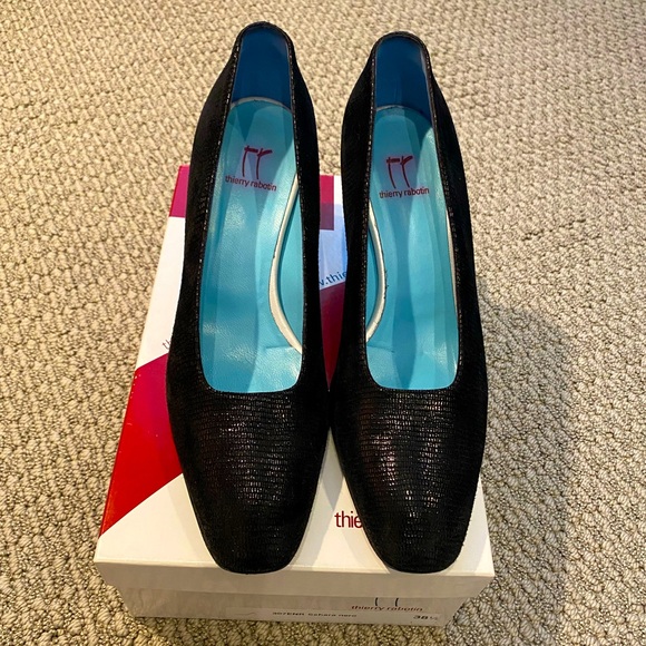 Thierry Rabotin Black Leather Pumps - Picture 2 of 13